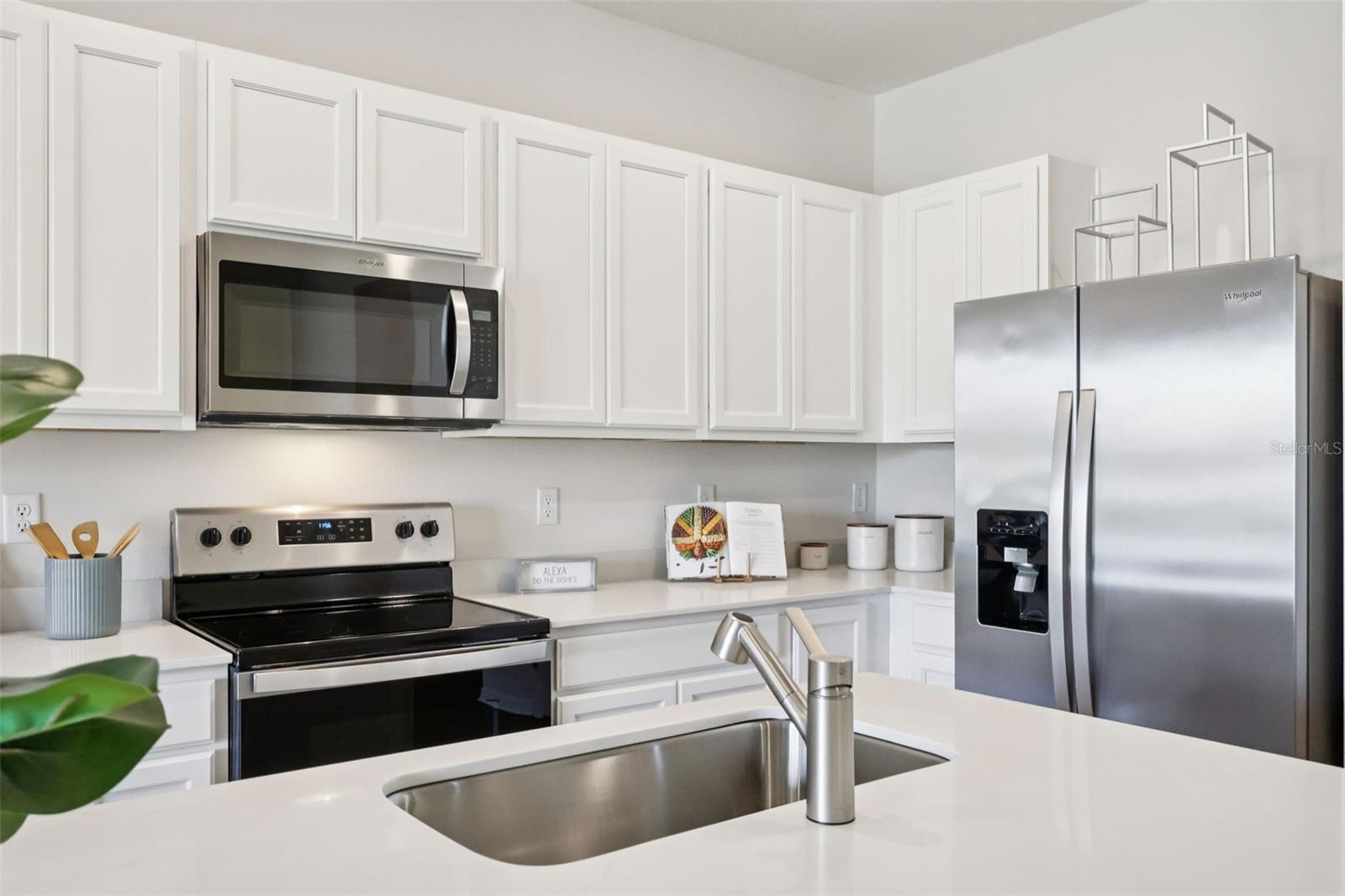 HARMONY ON LAKE ELOISE - Residential