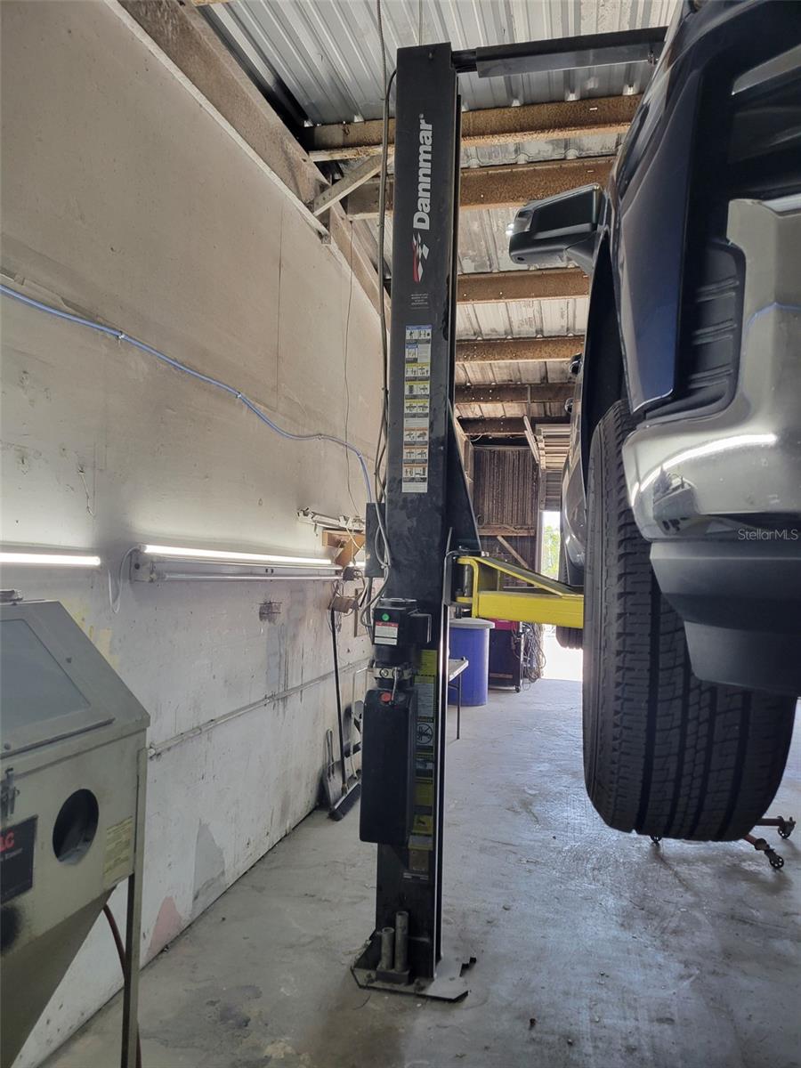CENTRAL FLR COLLISION - Commercial Sale