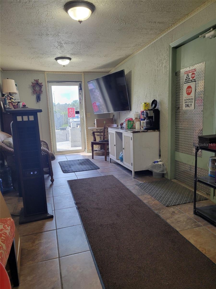 CENTRAL FLR COLLISION - Commercial Sale