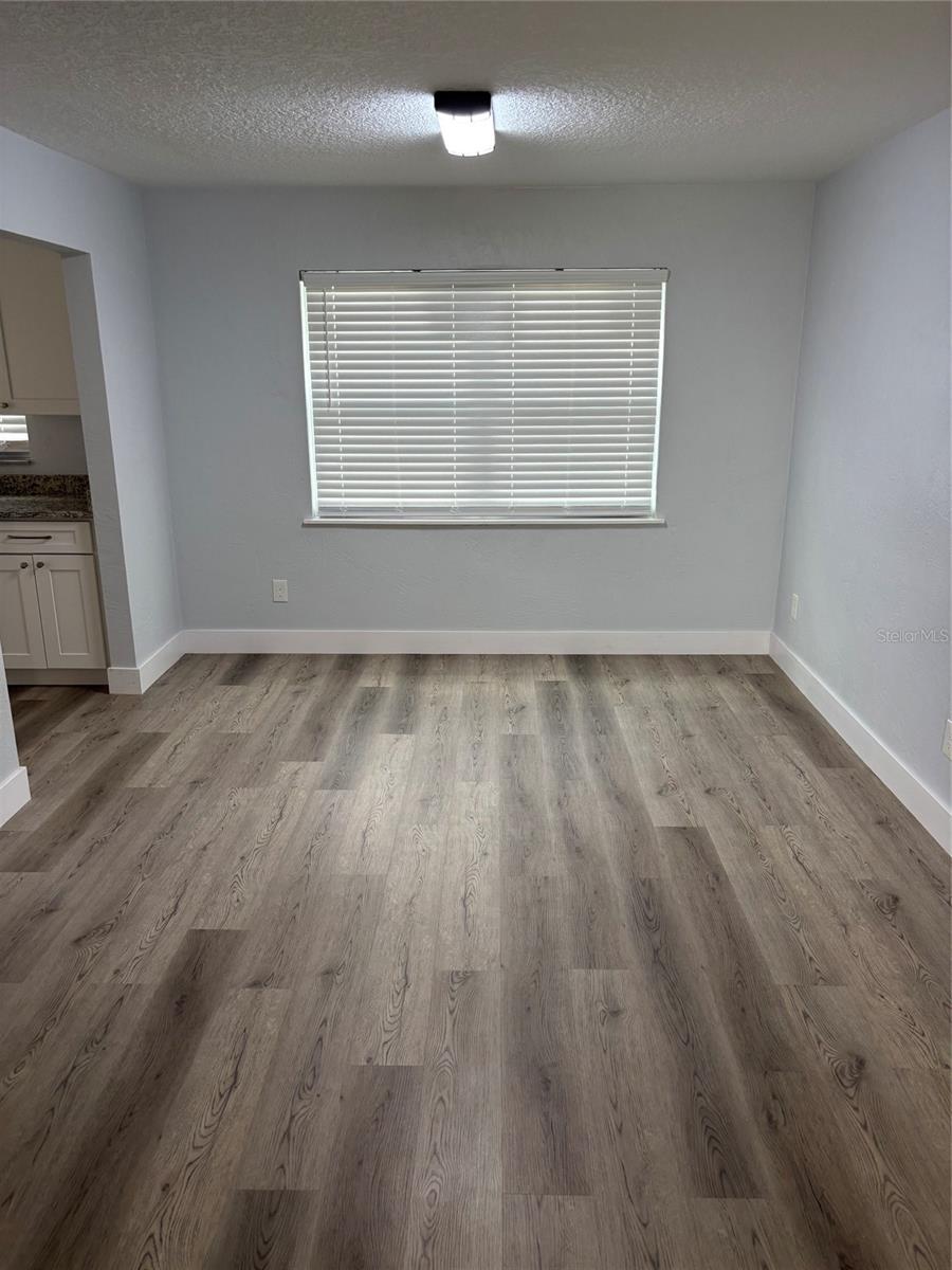 DELTONA LAKES UNIT 05 - Residential Lease