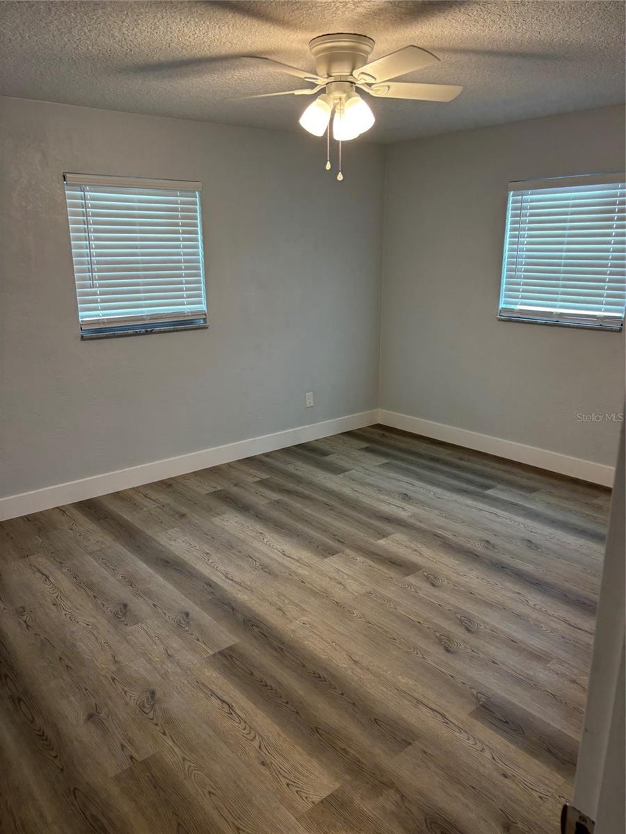 DELTONA LAKES UNIT 05 - Residential Lease