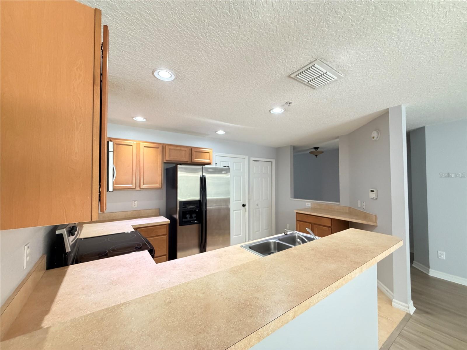 LYNWOOD/SOUTHMEADOW PH 16 - Residential Lease