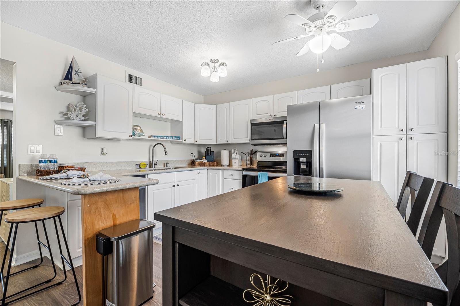 GRANDVIEW CONDO - Residential