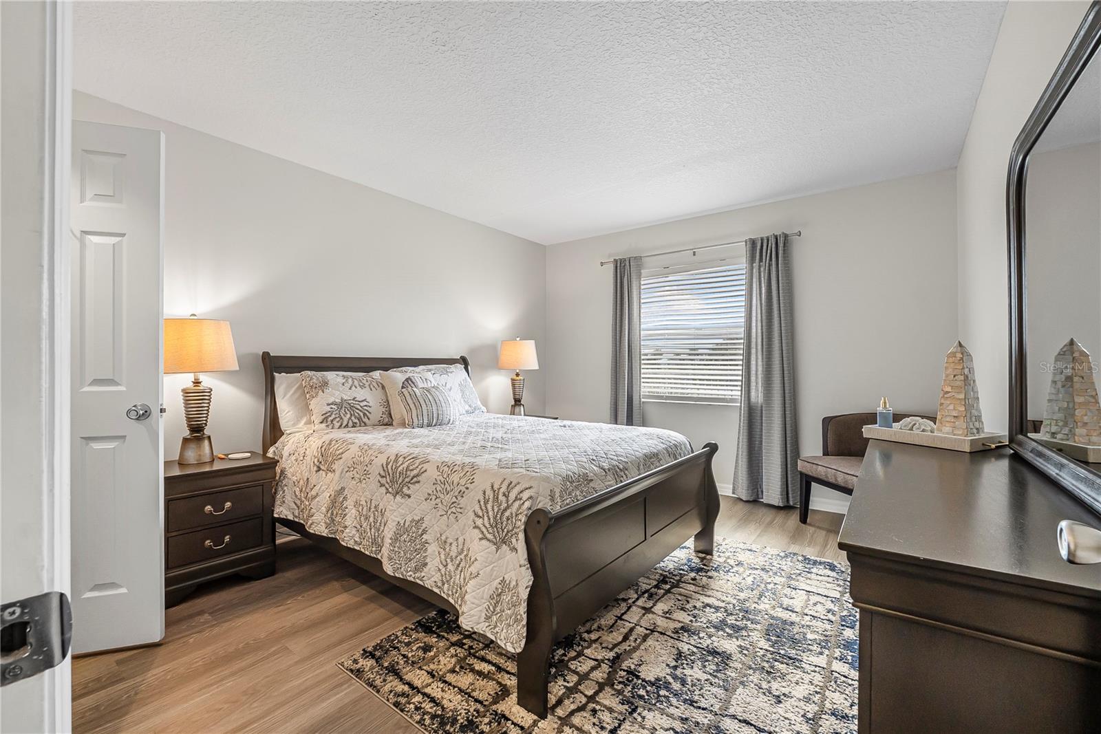 GRANDVIEW CONDO - Residential