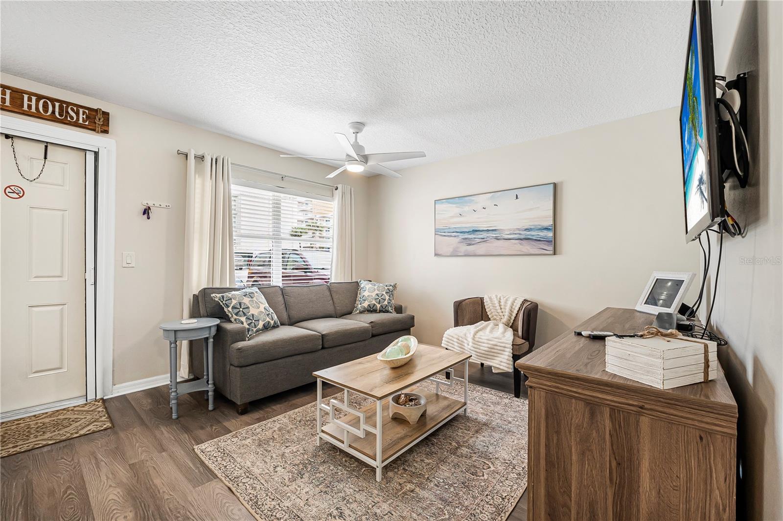 GRANDVIEW CONDO - Residential