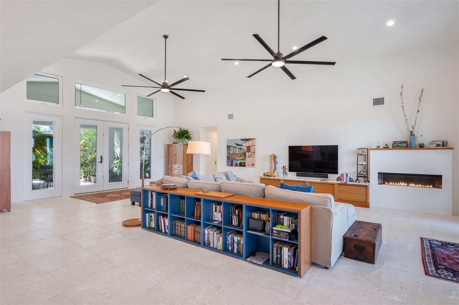 TROPICAL SHORES 3RD ADD - Residential