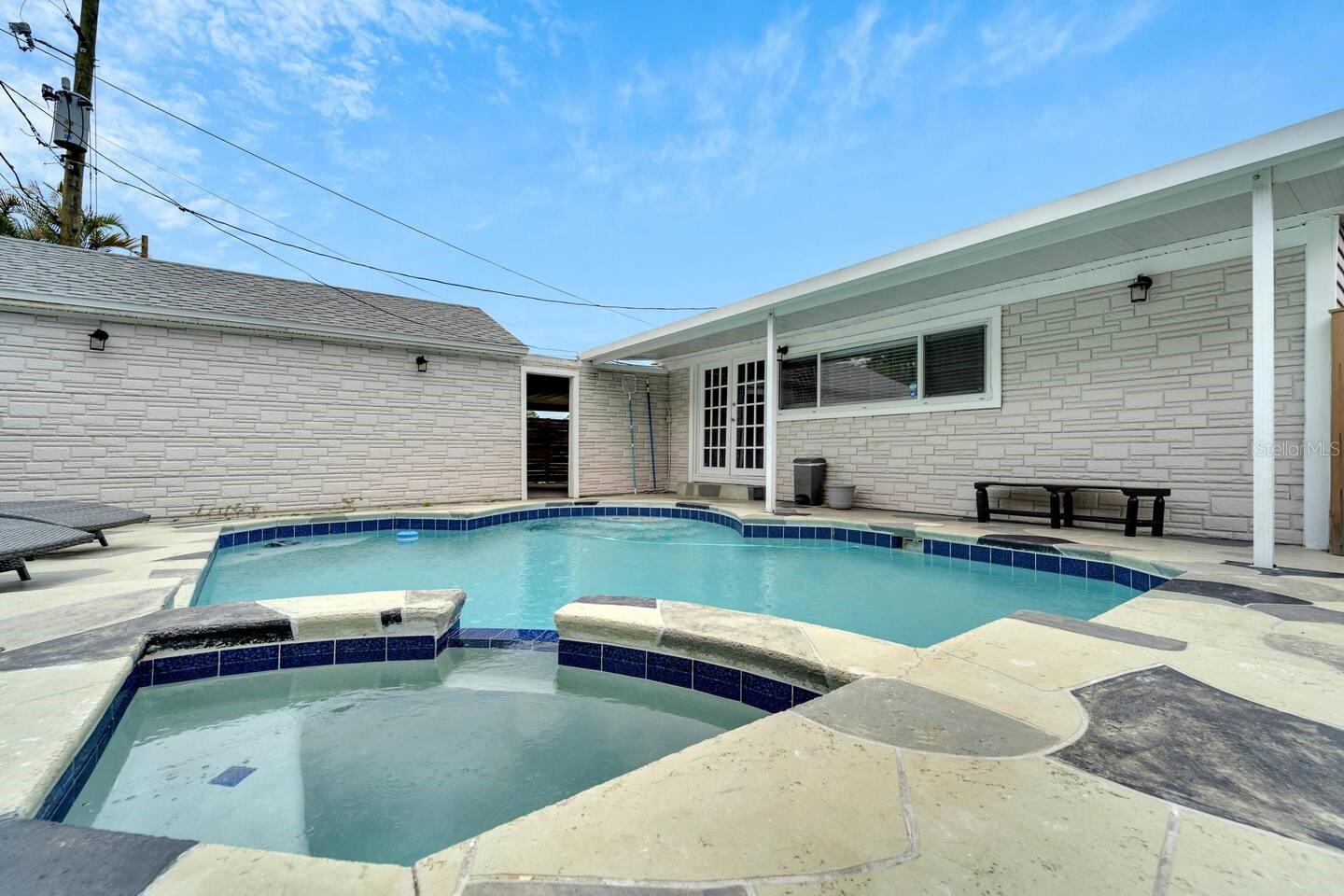 WOODLAWN - Residential
