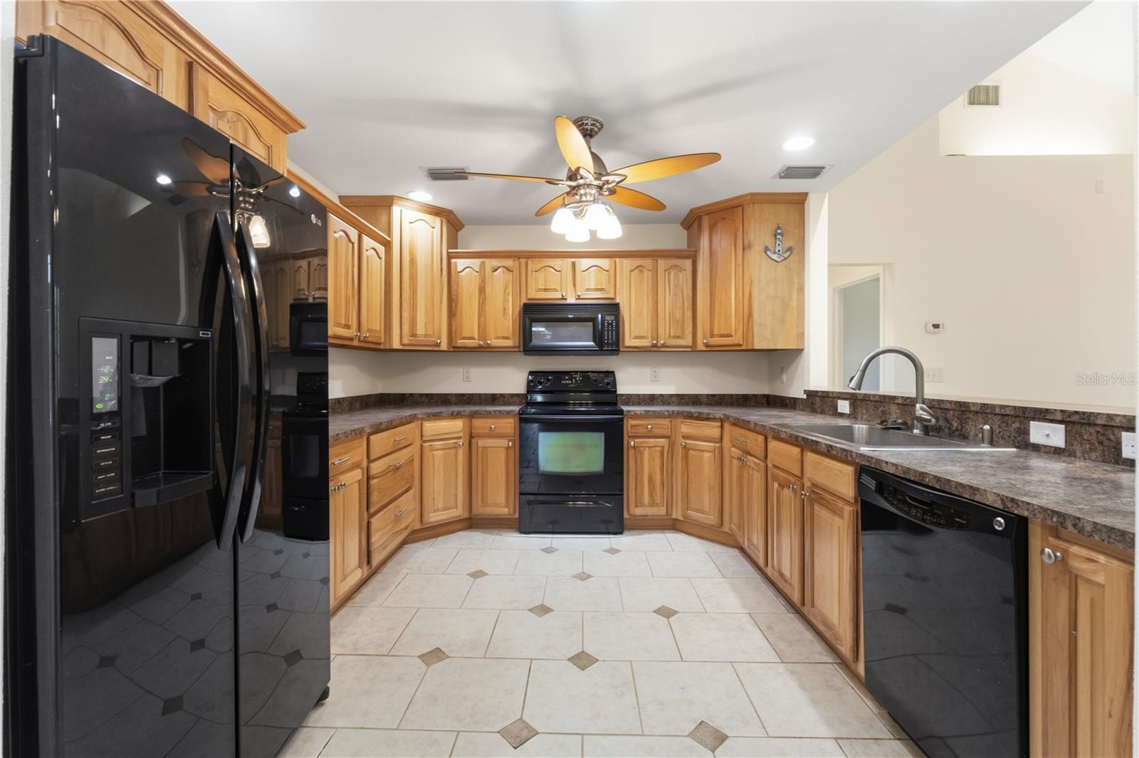 LAKE WEIR SHORES - Residential
