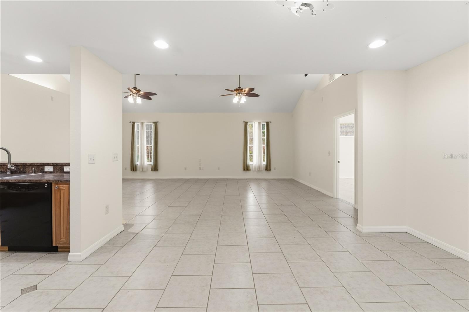 LAKE WEIR SHORES - Residential