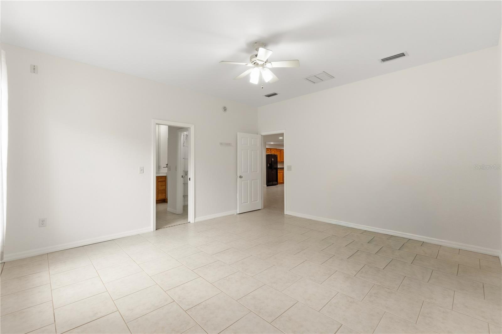 LAKE WEIR SHORES - Residential