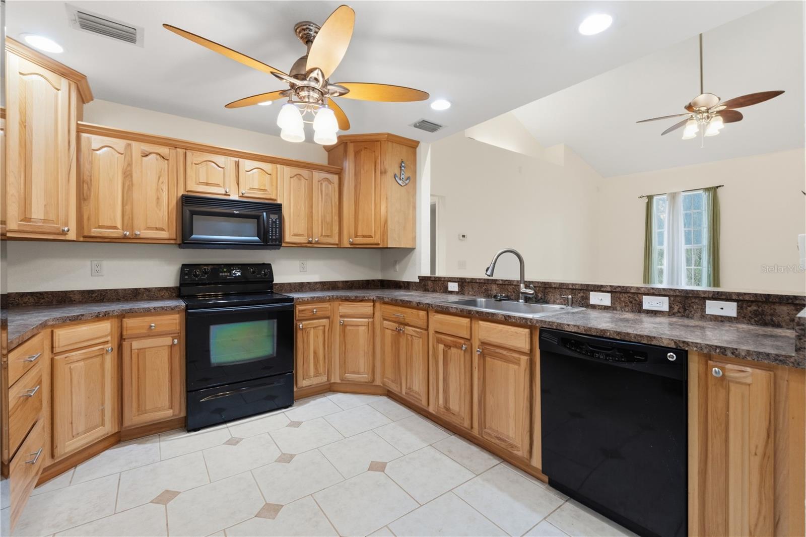 LAKE WEIR SHORES - Residential