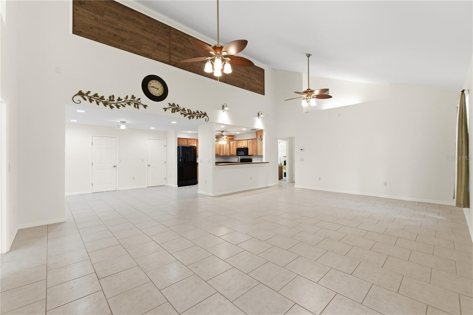 LAKE WEIR SHORES - Residential