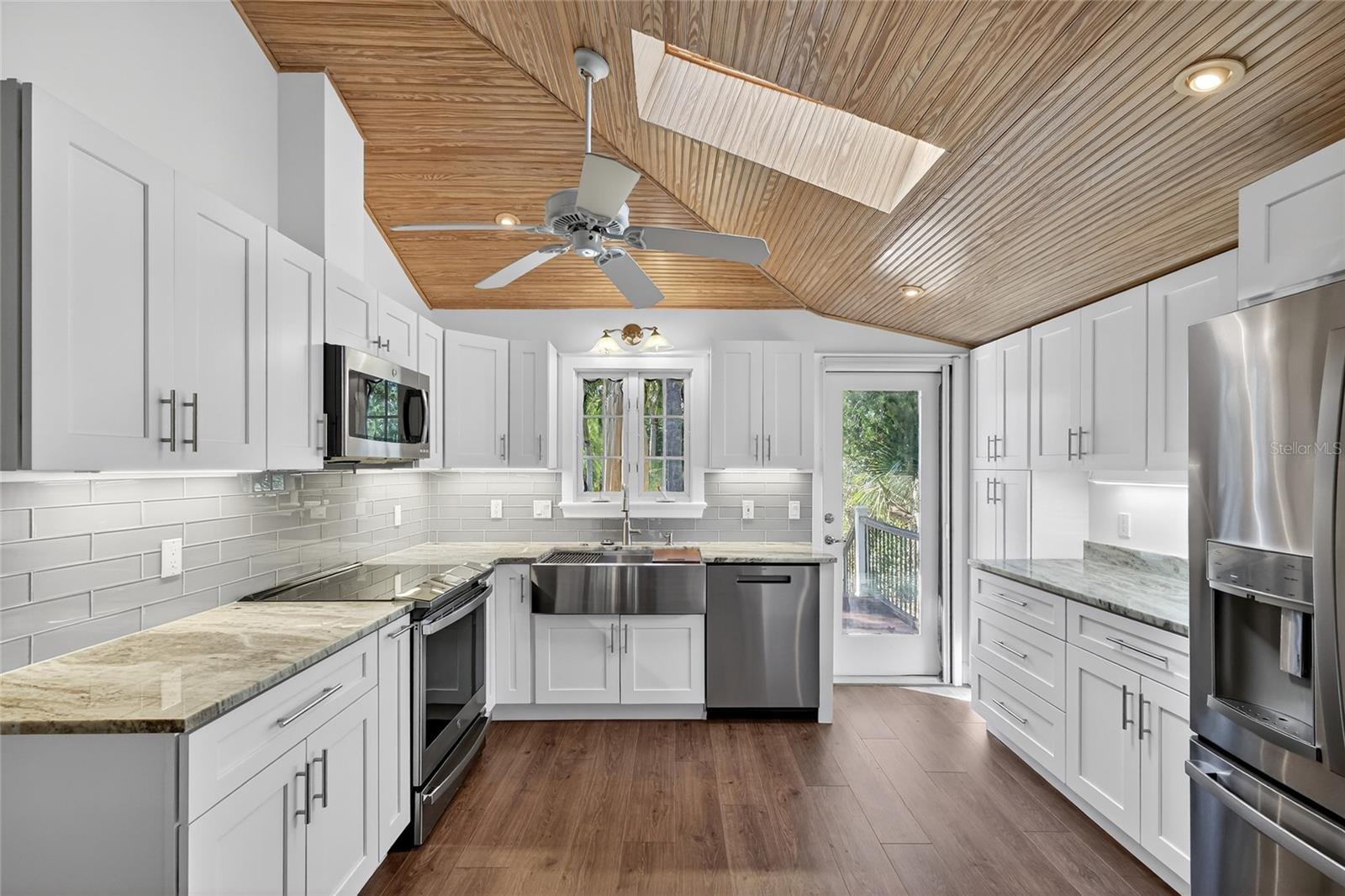 LONGBEACH ON LONGBOAT KEY - Residential