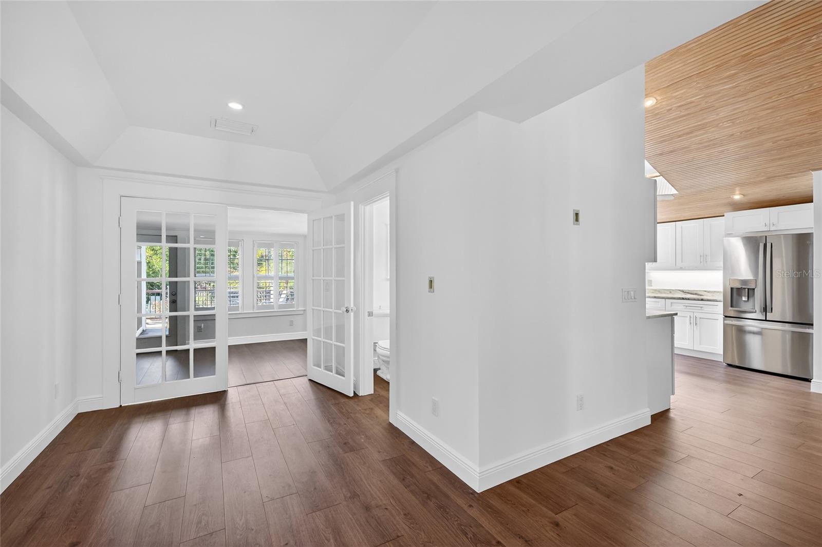 LONGBEACH ON LONGBOAT KEY - Residential