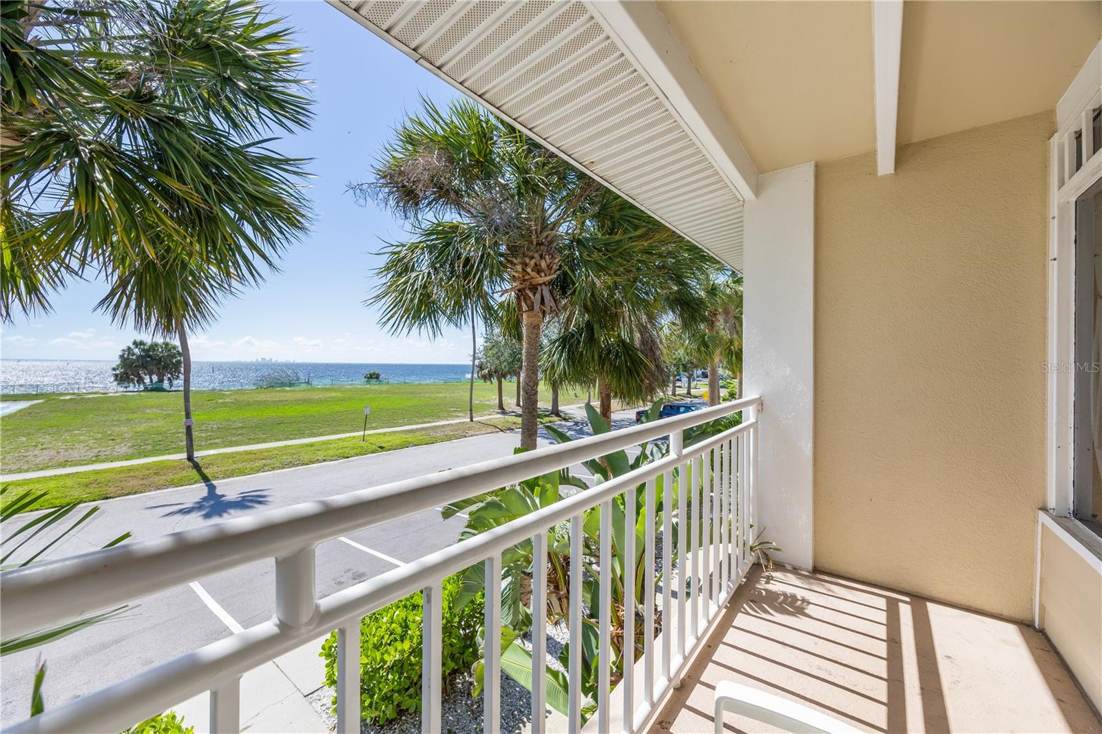 ISLAND RESORT AT MARINERS CLUB - Residential