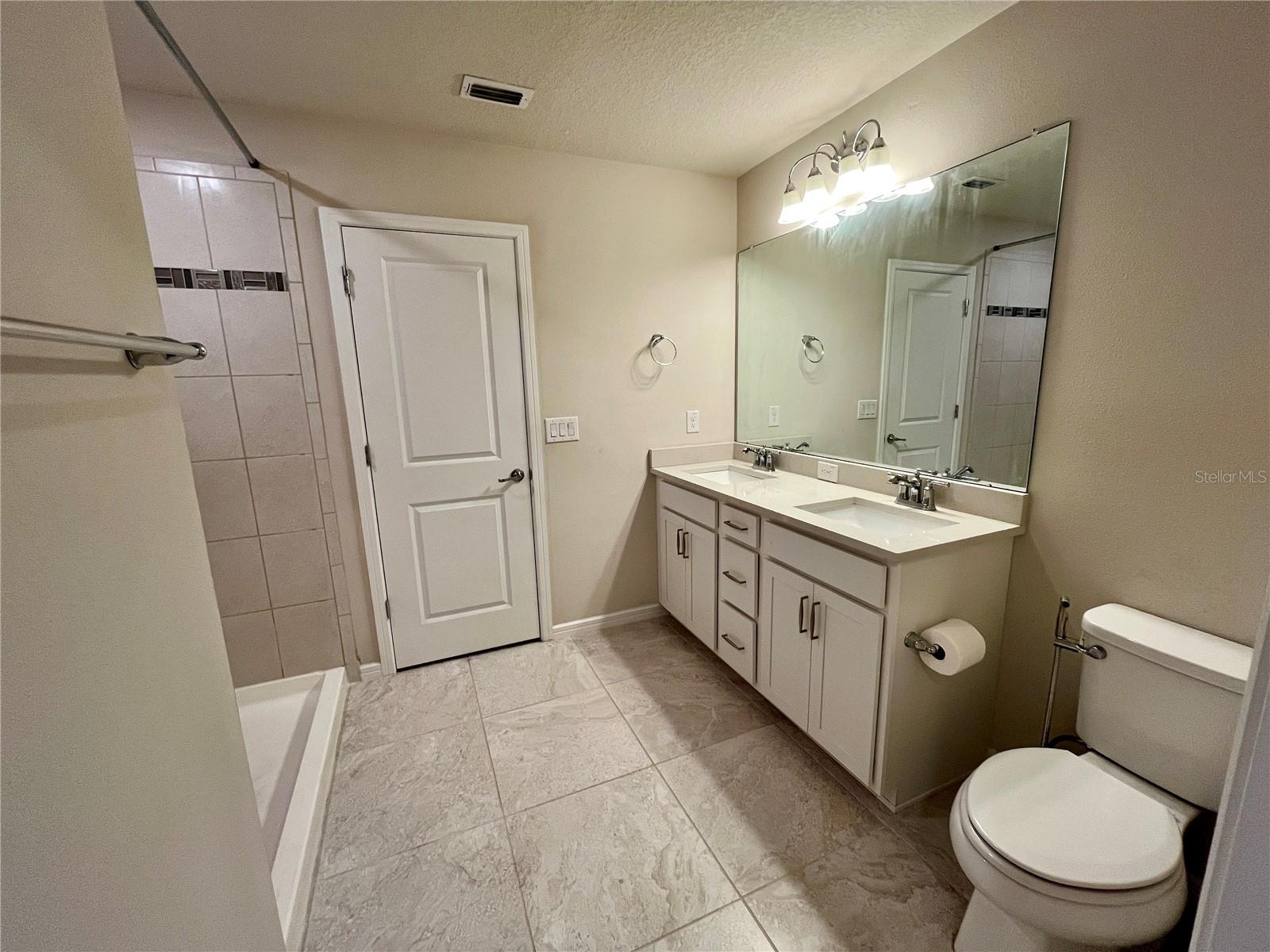 BEXLEY SOUTH 4-4 & NORTH 3-1 P - Residential Lease