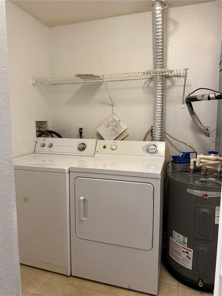 AZUR/METROWEST - Residential Lease