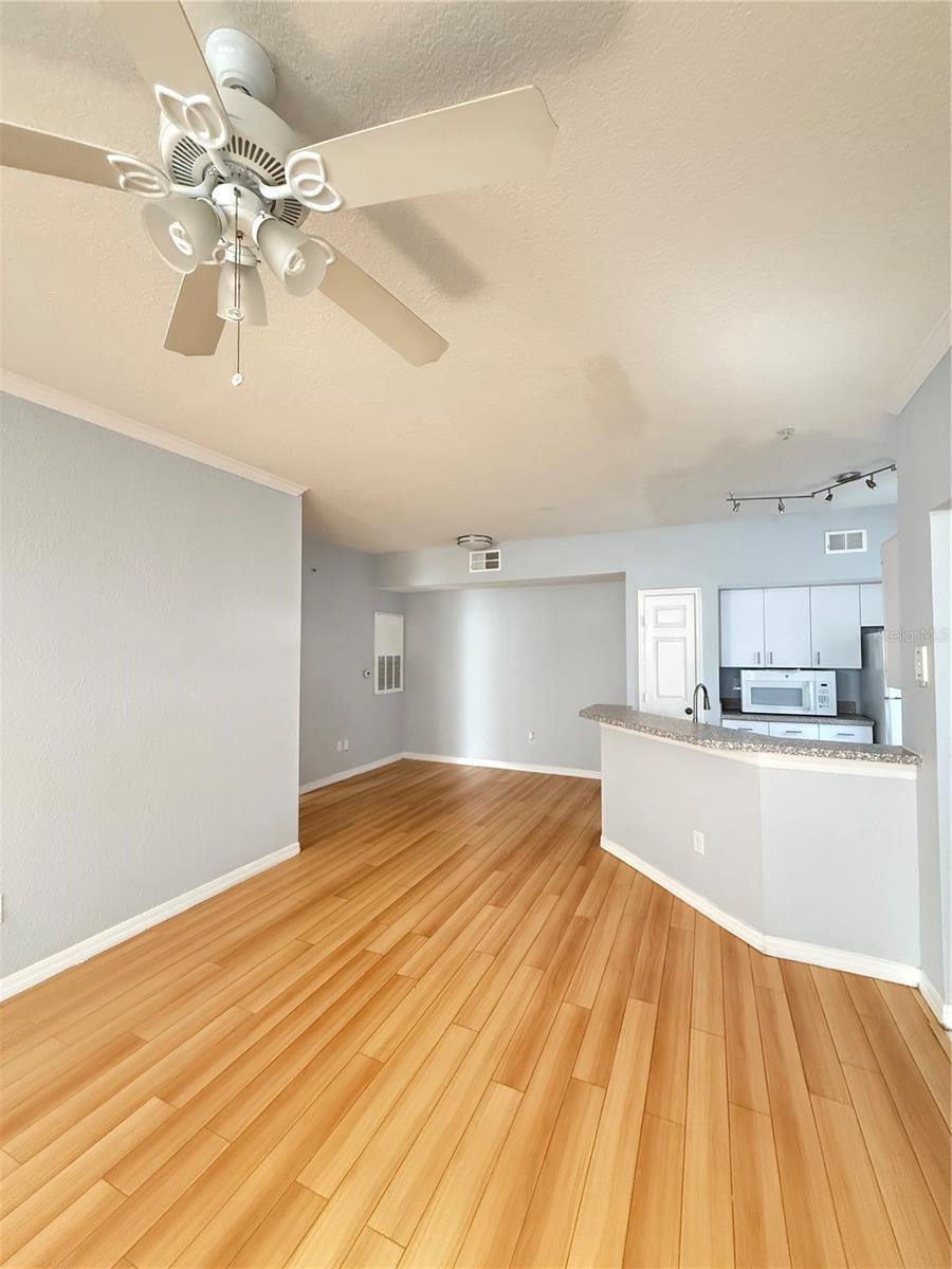 AZUR/METROWEST - Residential Lease
