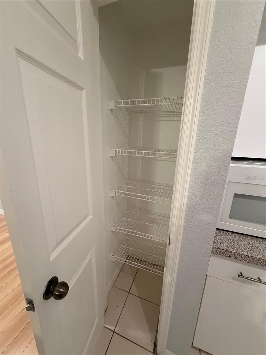 AZUR/METROWEST - Residential Lease