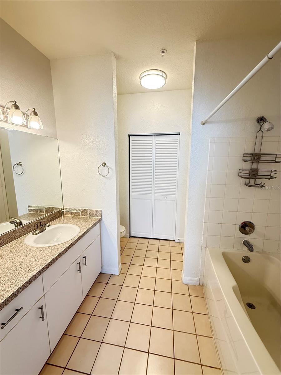 AZUR/METROWEST - Residential Lease