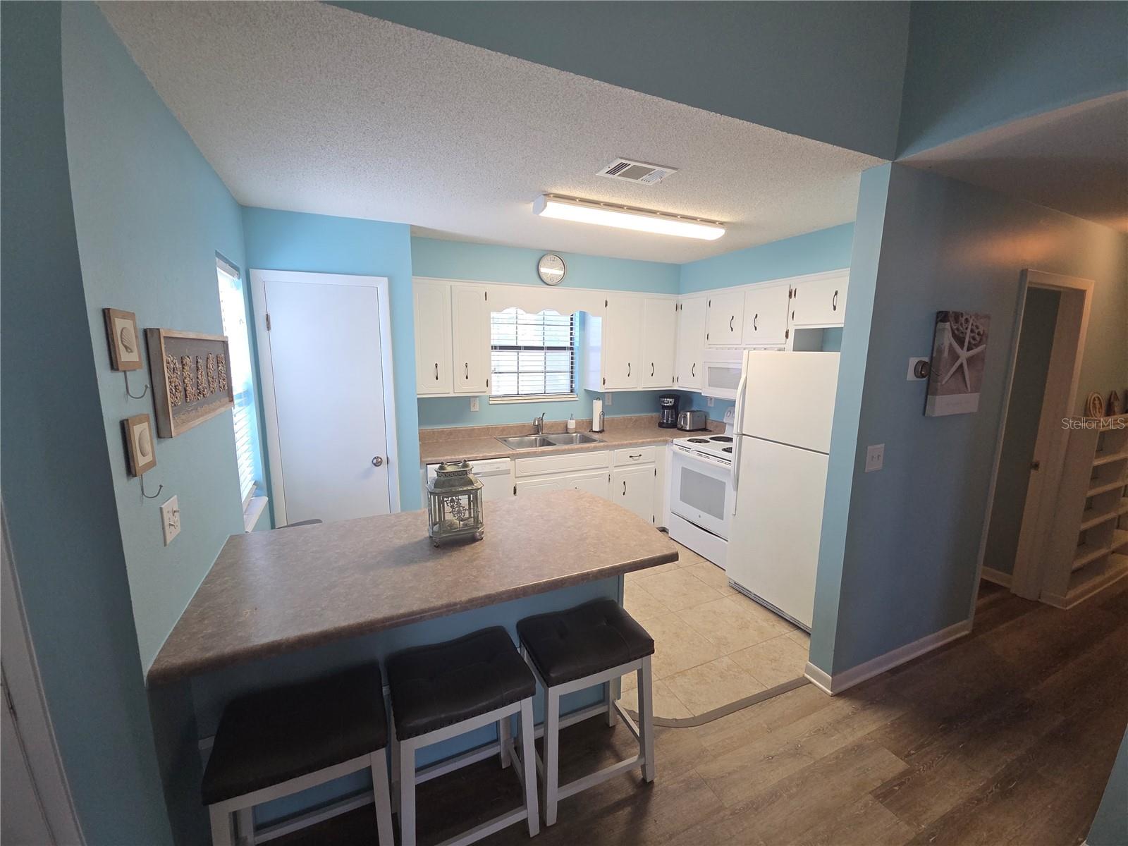 WHITE SANDS ESTATES - Residential