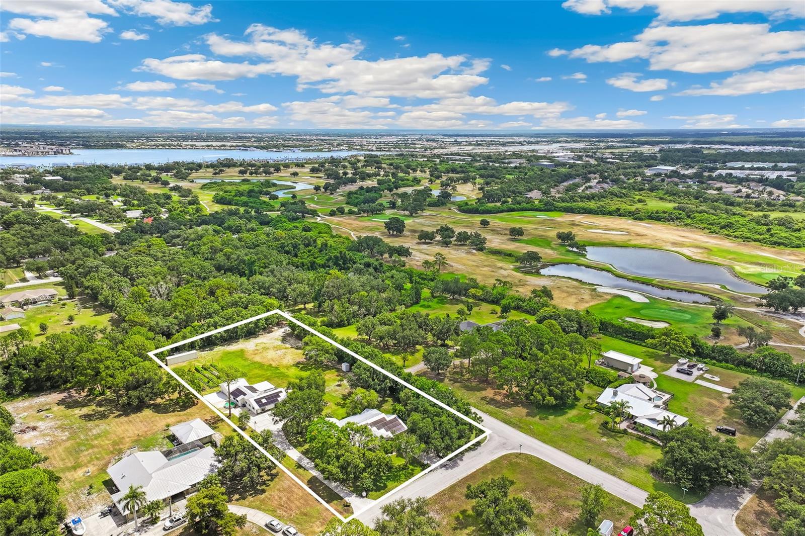 RACIMO RANCHES - Residential