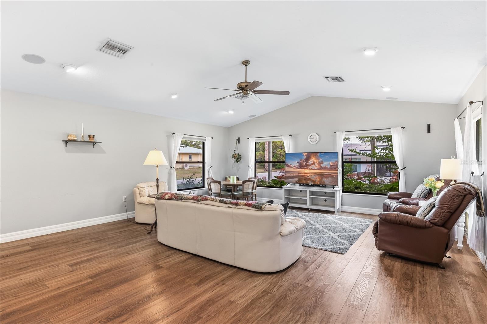 RACIMO RANCHES - Residential