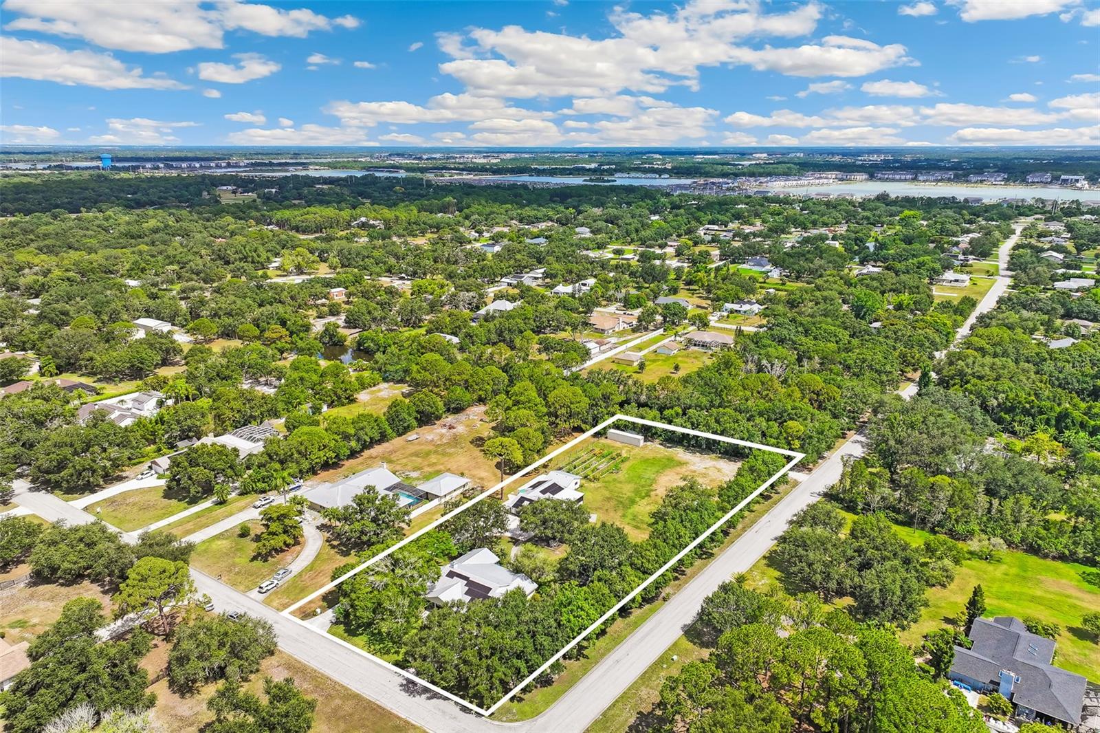 RACIMO RANCHES - Residential