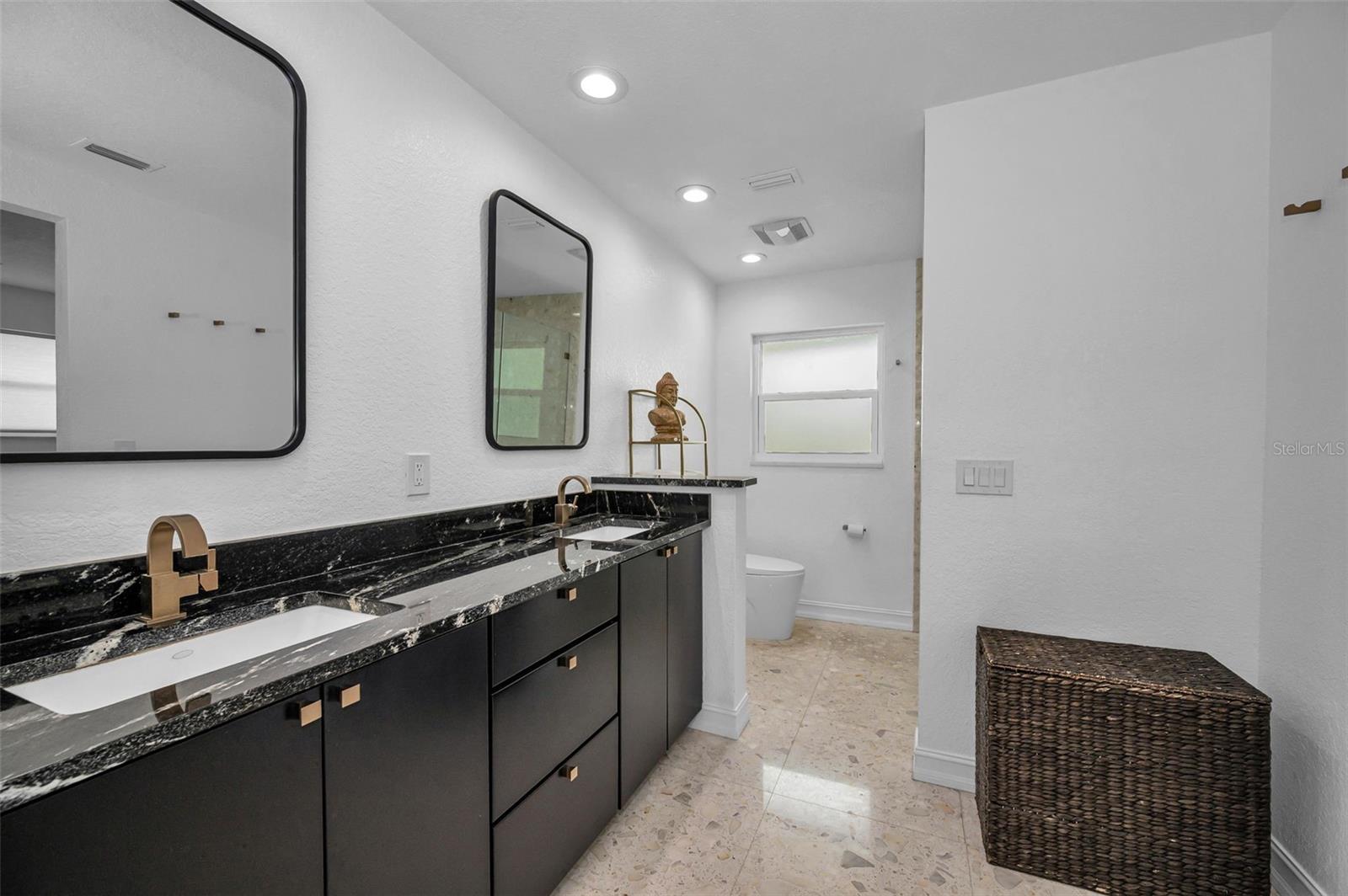 BAY HILLS 3RD ADD - Residential