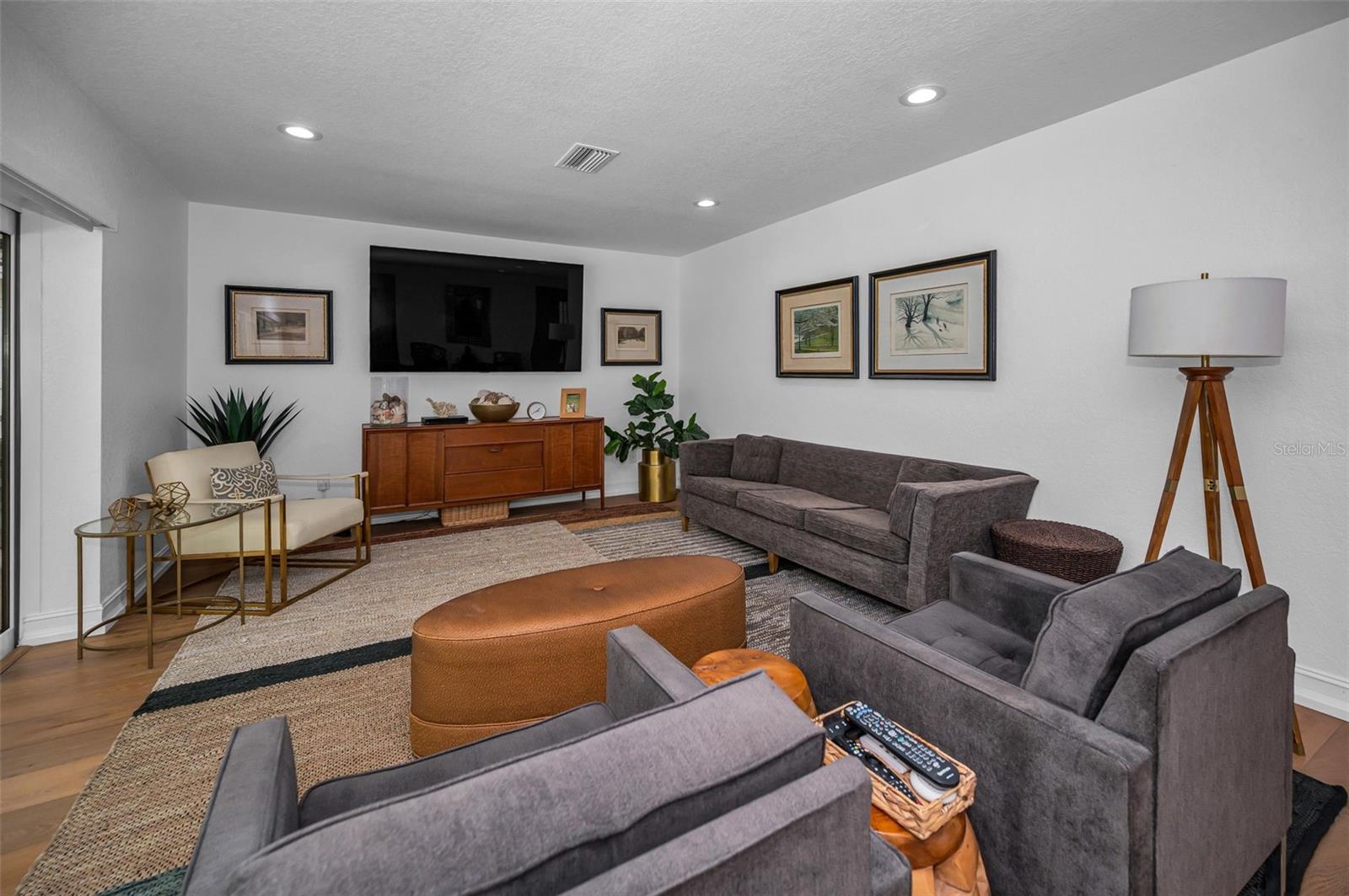 BAY HILLS 3RD ADD - Residential
