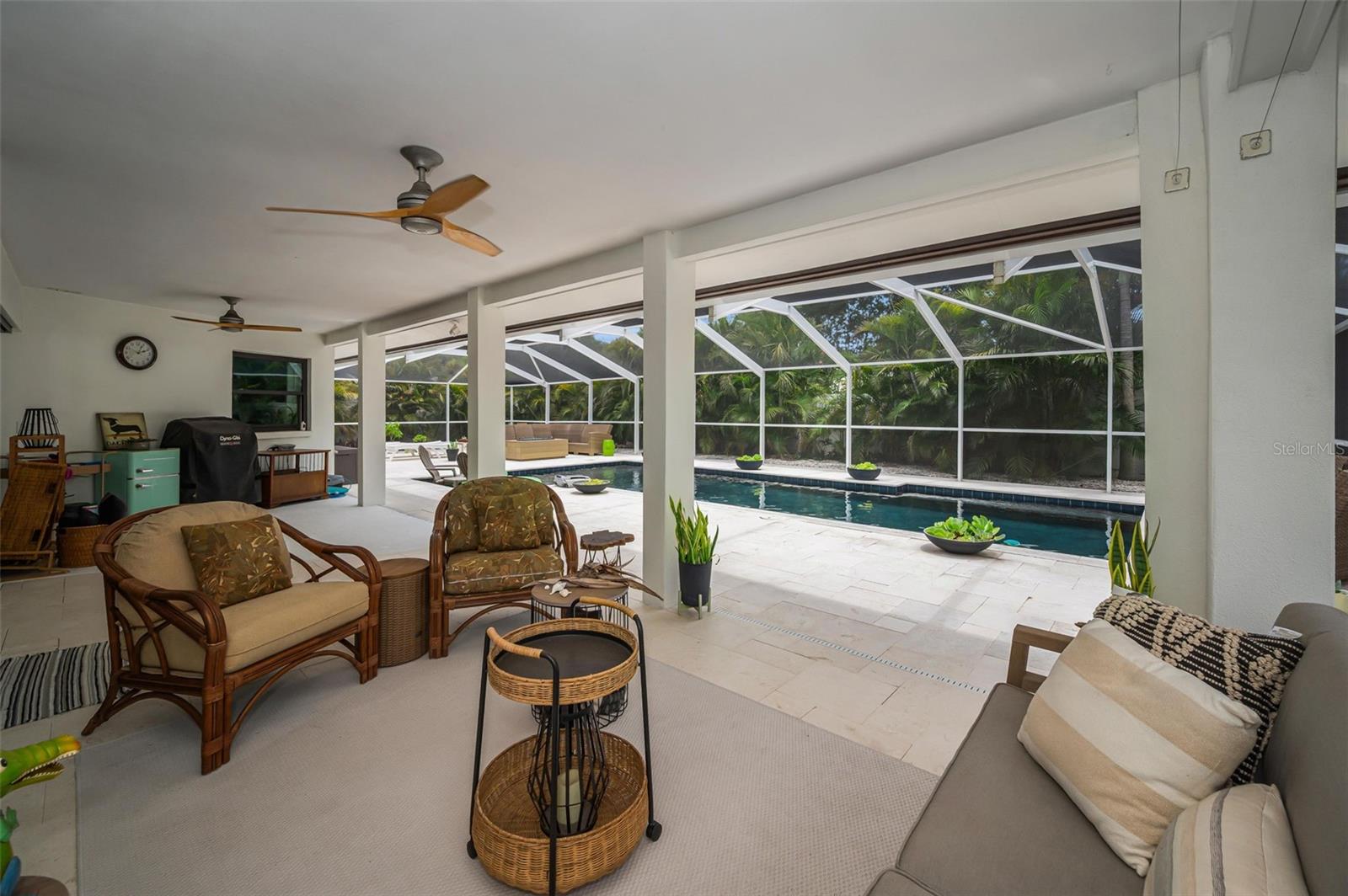 BAY HILLS 3RD ADD - Residential