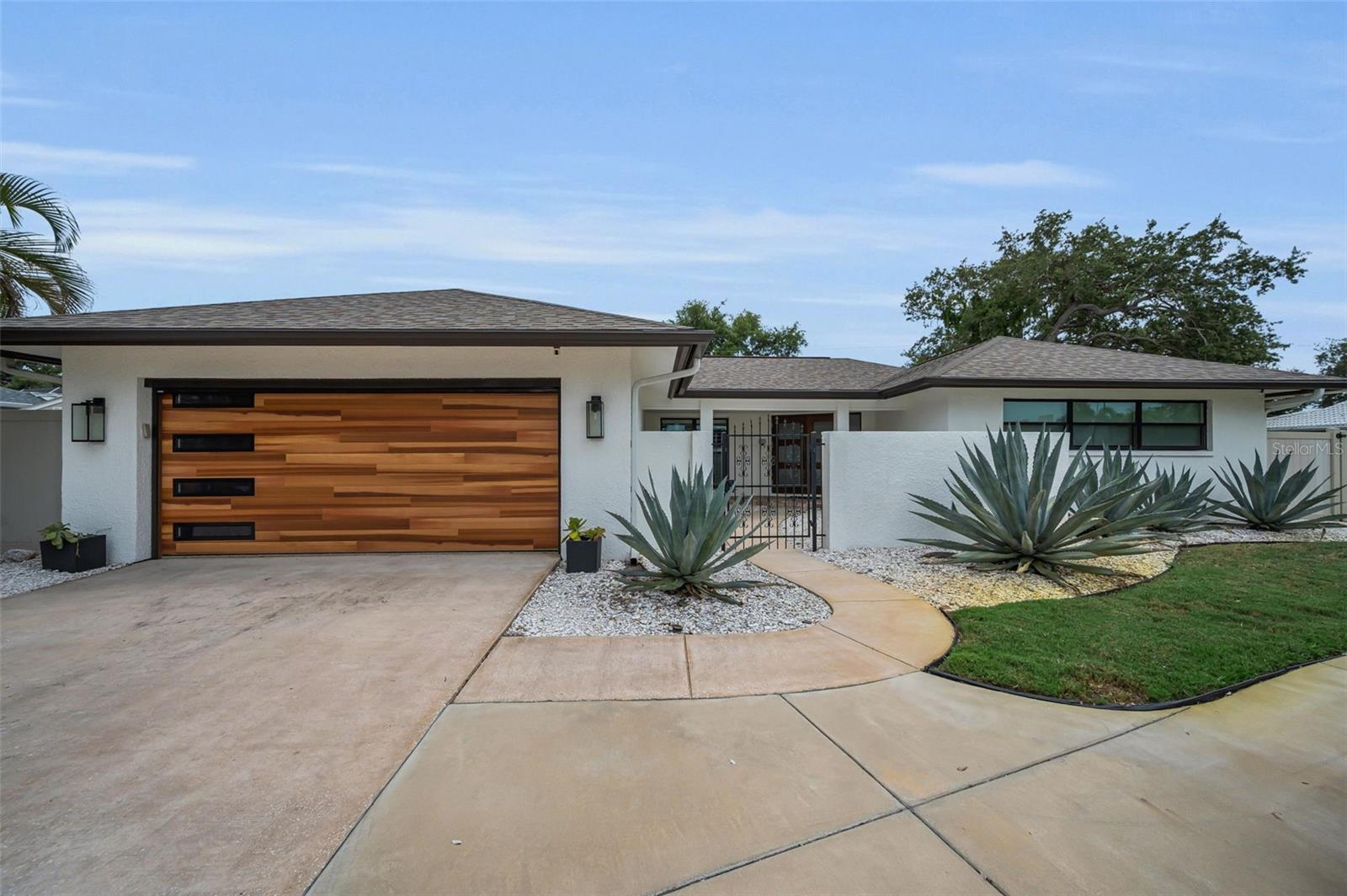 BAY HILLS 3RD ADD - Residential
