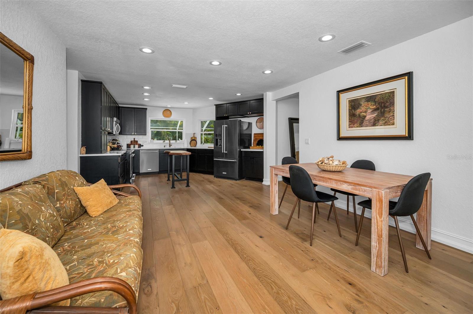 BAY HILLS 3RD ADD - Residential