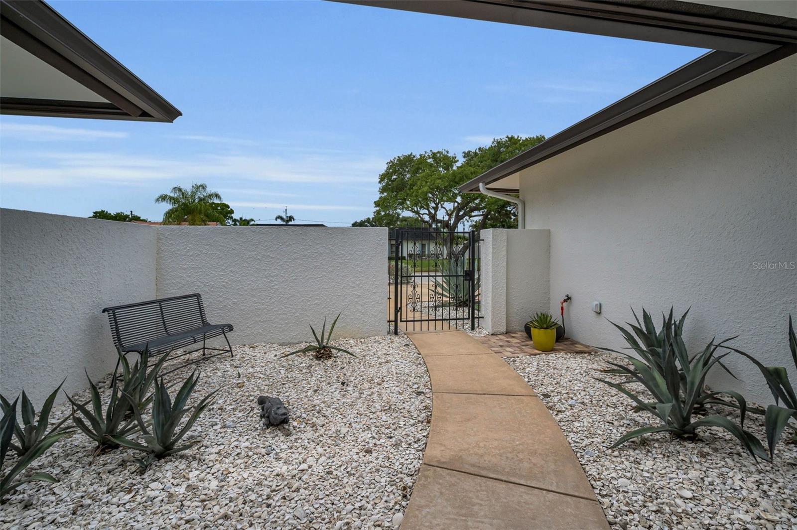 BAY HILLS 3RD ADD - Residential