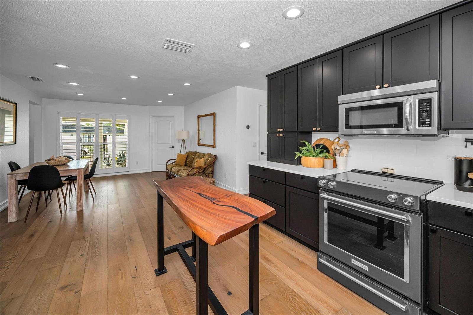BAY HILLS 3RD ADD - Residential