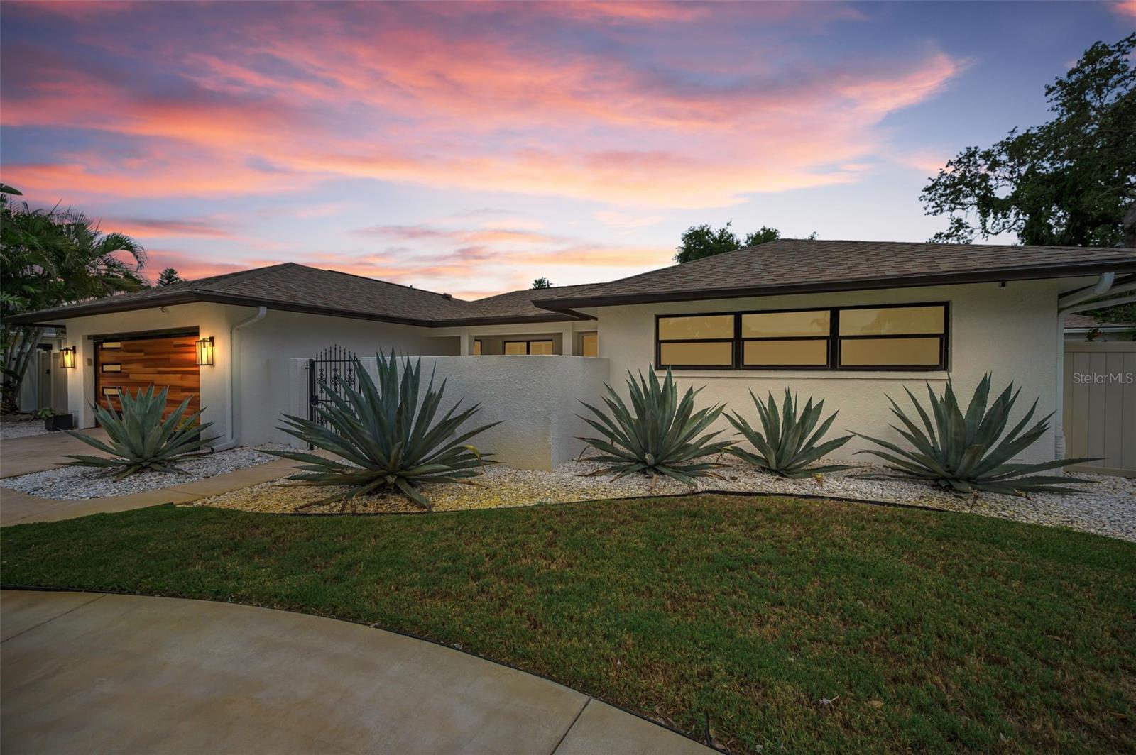 BAY HILLS 3RD ADD - Residential