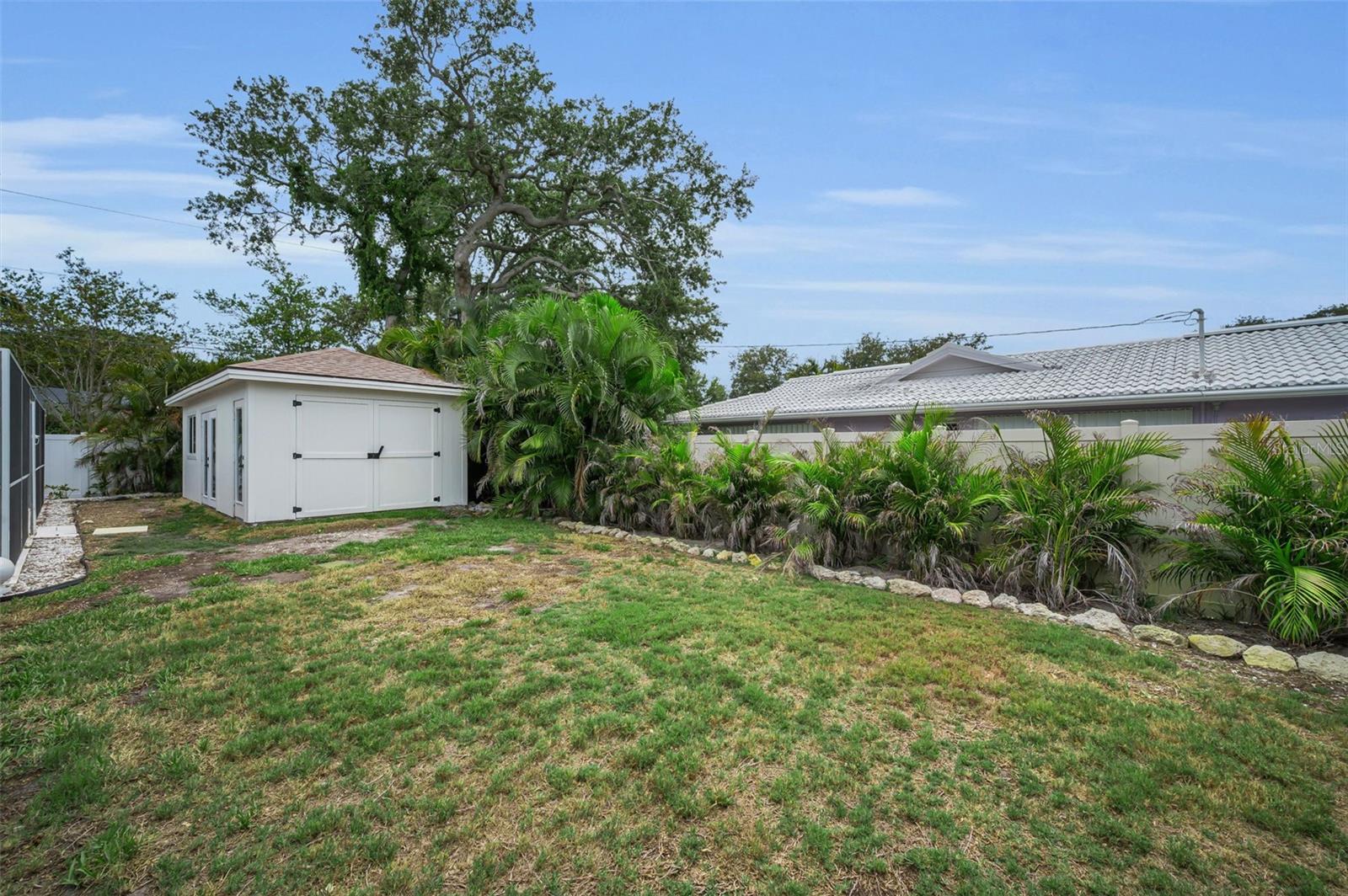 BAY HILLS 3RD ADD - Residential