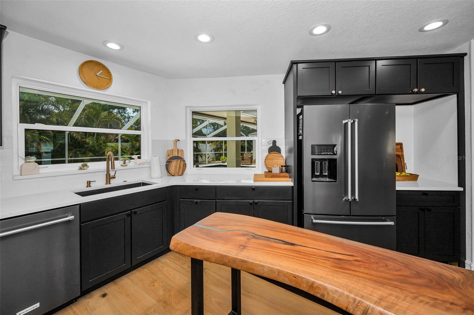 BAY HILLS 3RD ADD - Residential