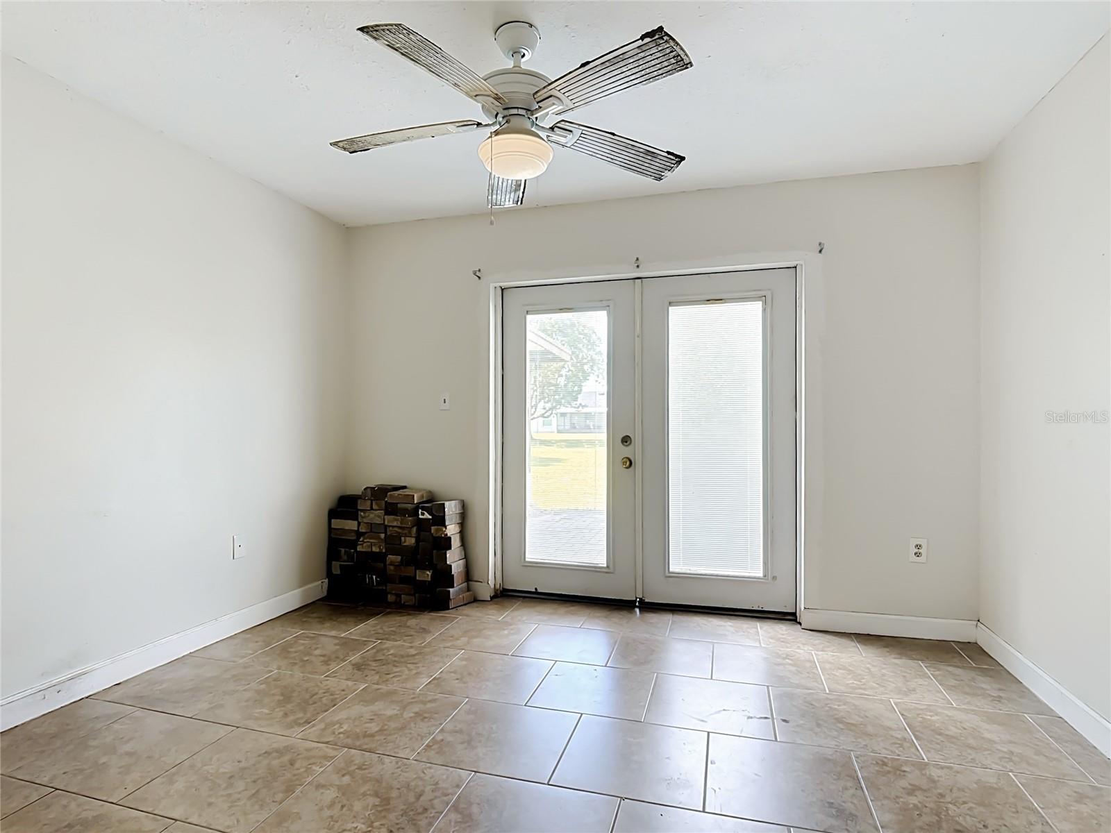 SOMERSET VILLAGE - Residential
