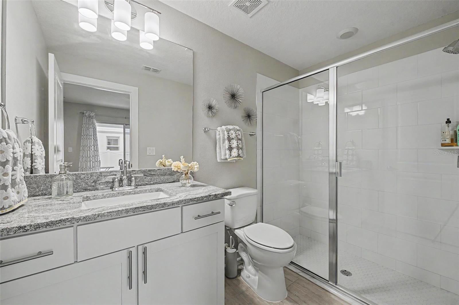 SOUTHSIDE REV PLAT OF LOTS 1 TO 14 INCL BLK 5 AND - Residential