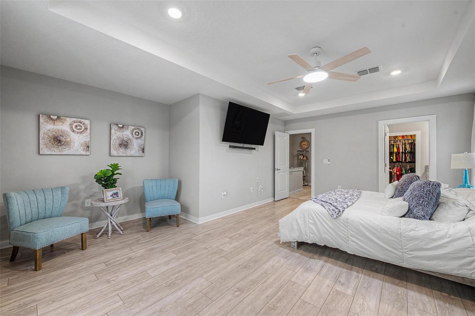 SOUTHSIDE REV PLAT OF LOTS 1 TO 14 INCL BLK 5 AND - Residential