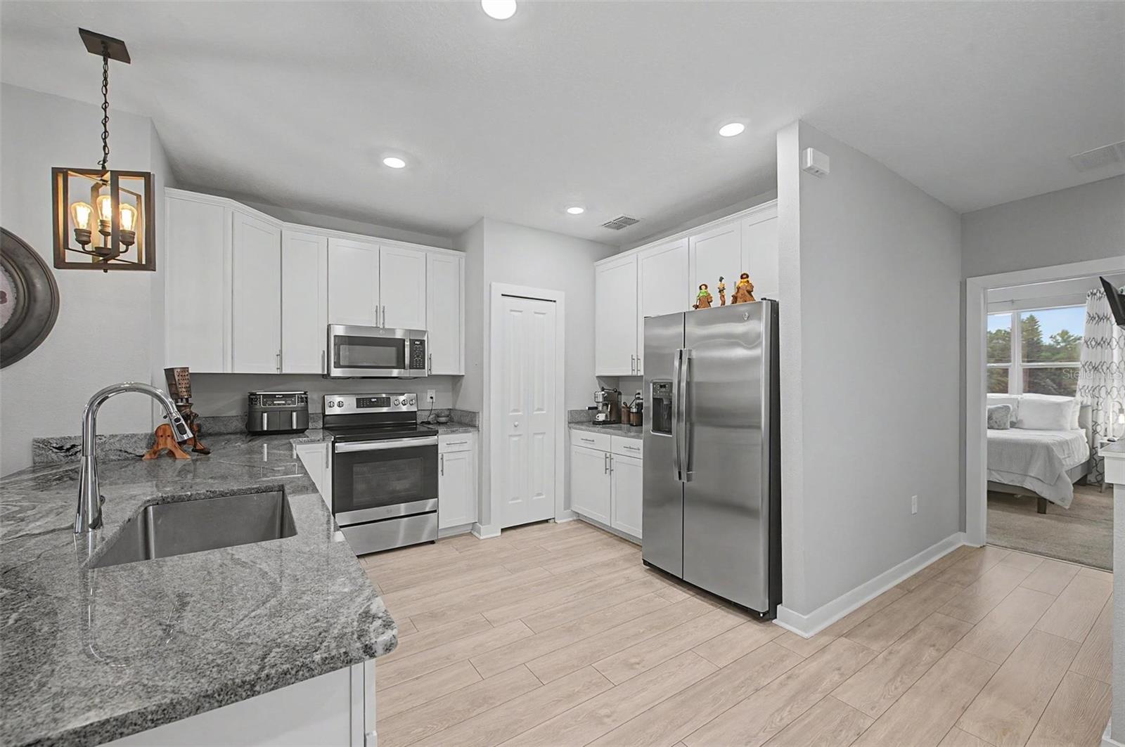 SOUTHSIDE REV PLAT OF LOTS 1 TO 14 INCL BLK 5 AND - Residential