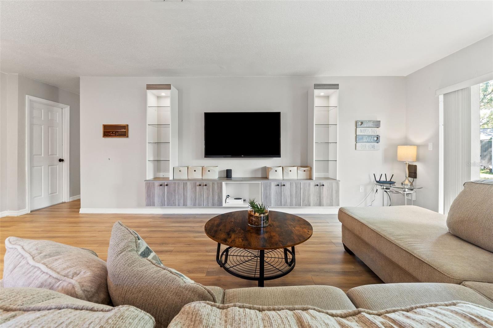 SPRING HILL - Residential