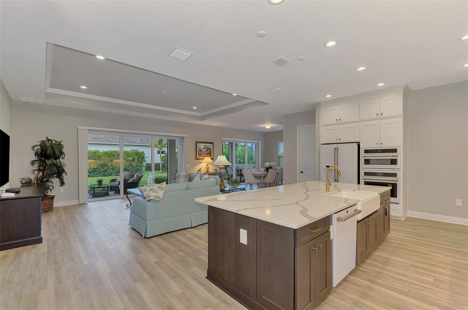 AVELINA WELLEN PARK VILLAGE F-2 - Residential