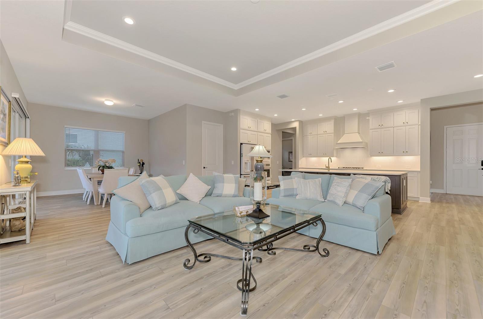 AVELINA WELLEN PARK VILLAGE F-2 - Residential