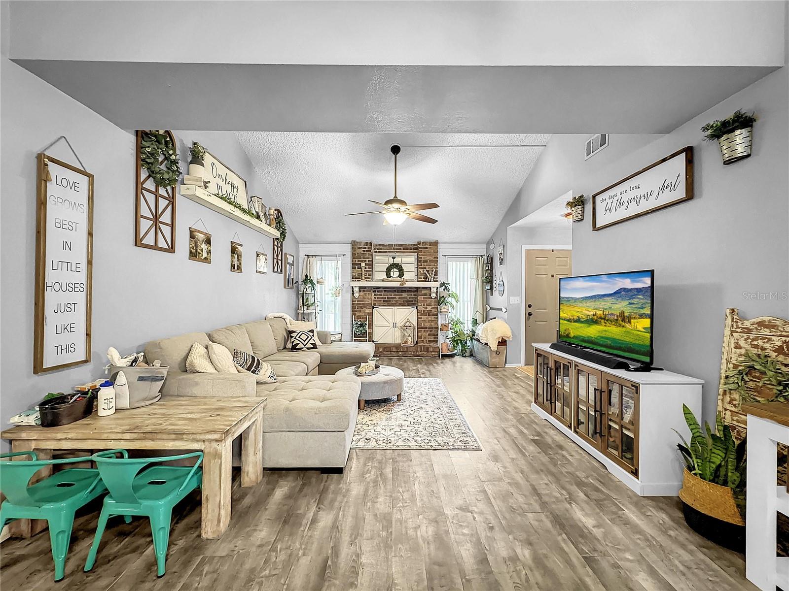 OAKWOOD - Residential