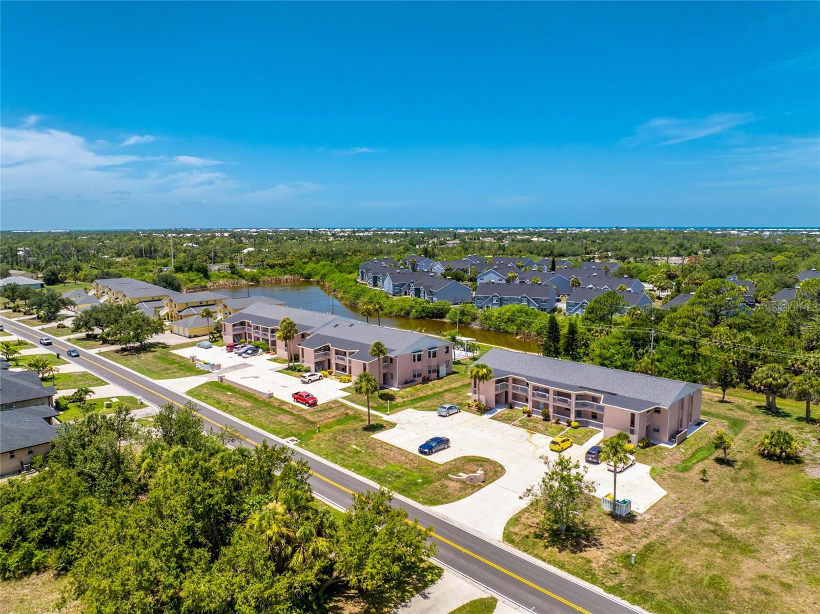 CLUBHOUSE - Residential