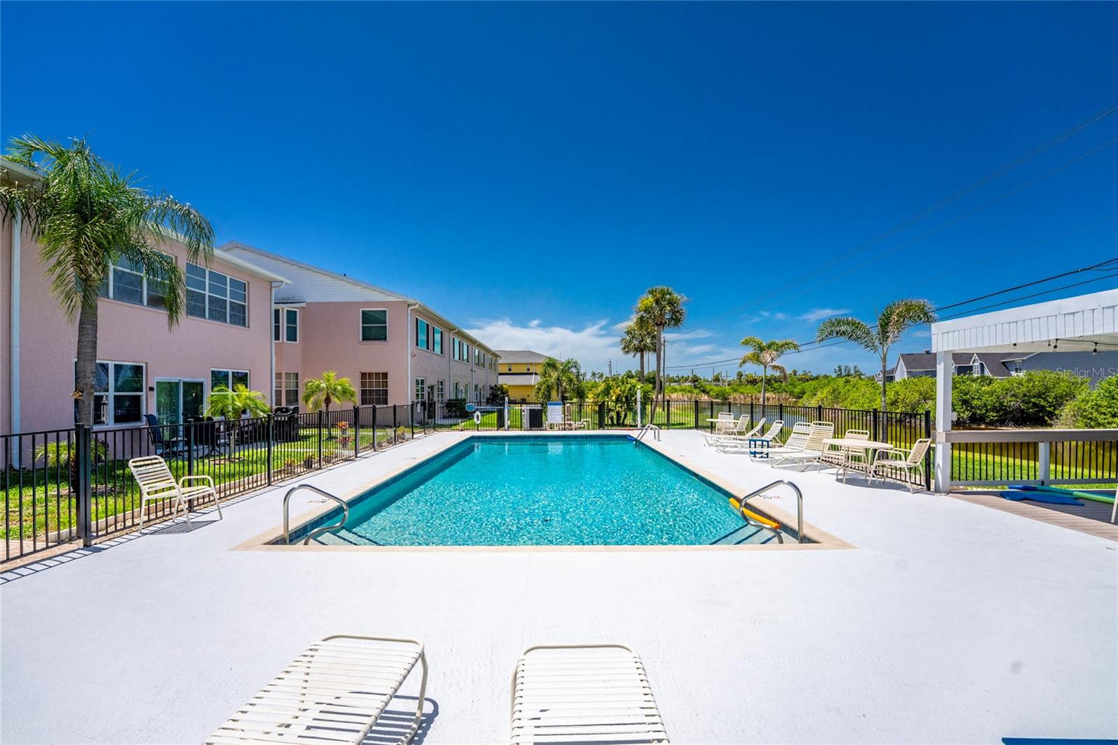 CLUBHOUSE - Residential