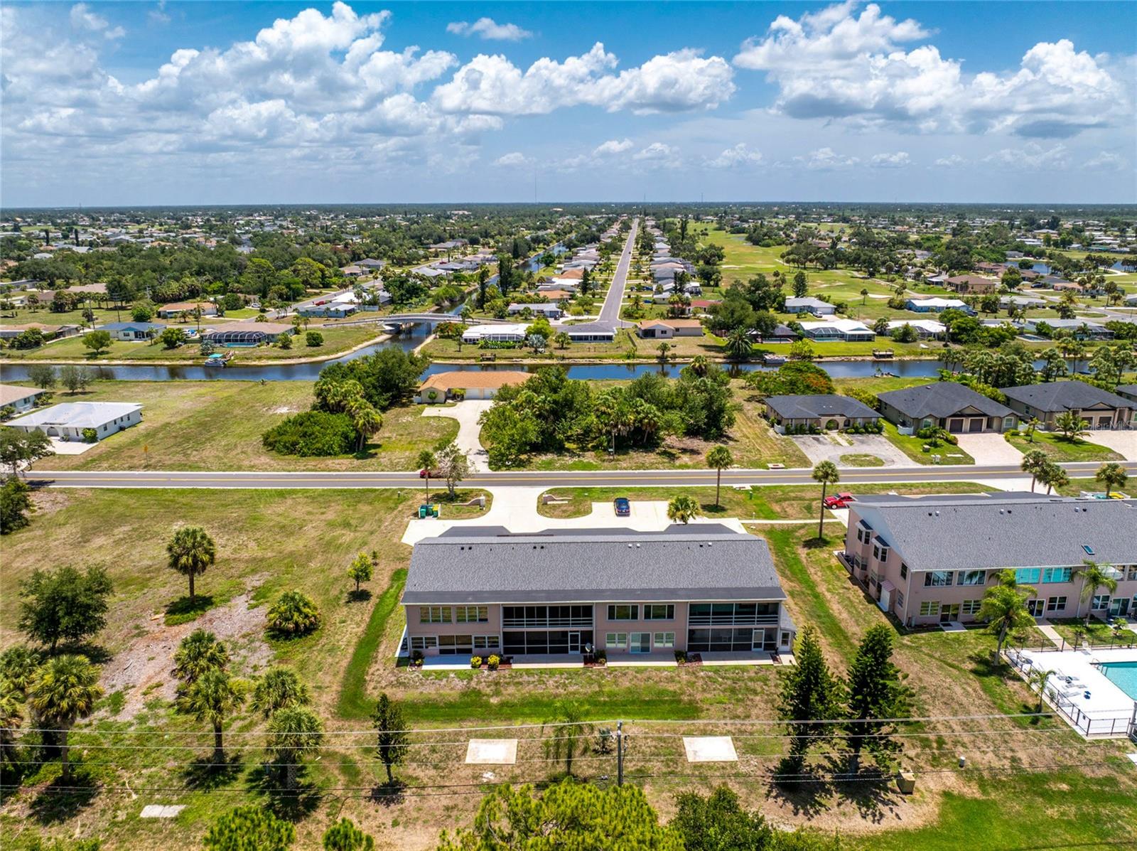 CLUBHOUSE - Residential
