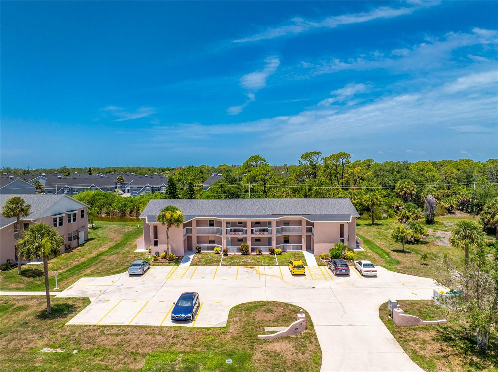 CLUBHOUSE - Residential